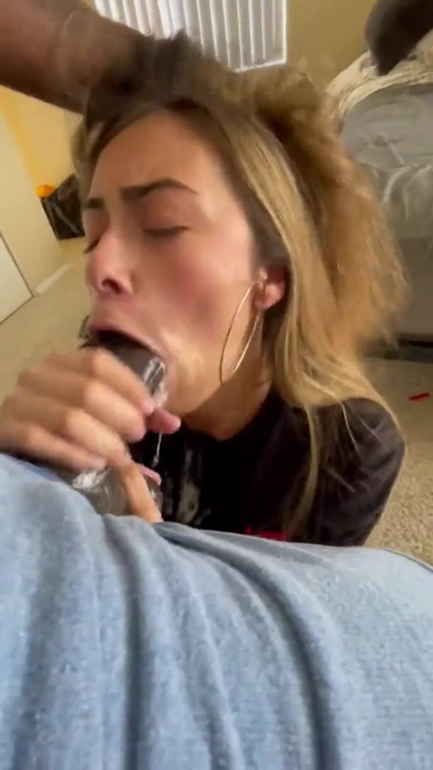 Throatfuck to facial