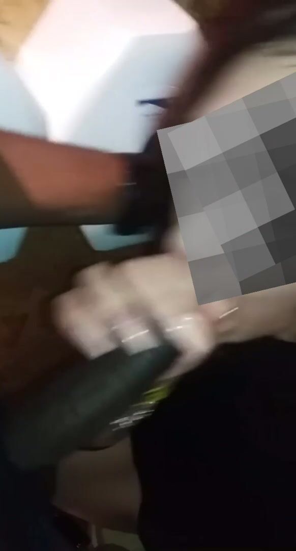 Meet for drinks with her and her husband and we took a little bathroom break ???? who’s girl is next?