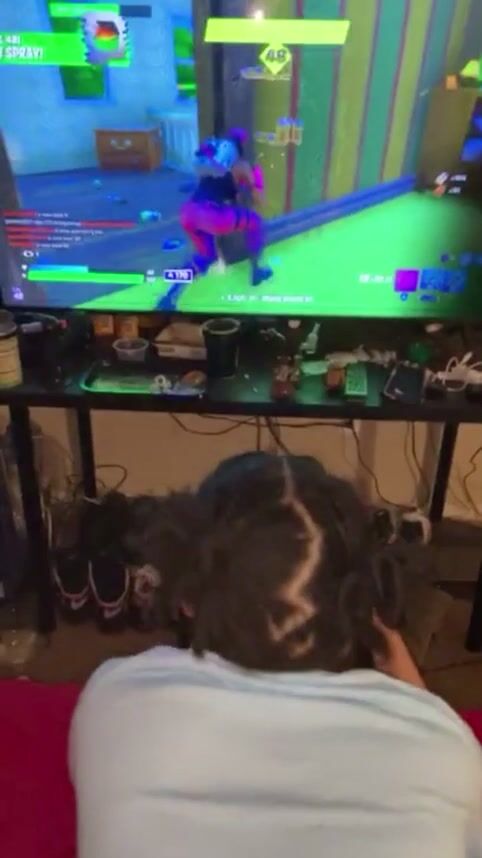 Big butt black teen learning the game